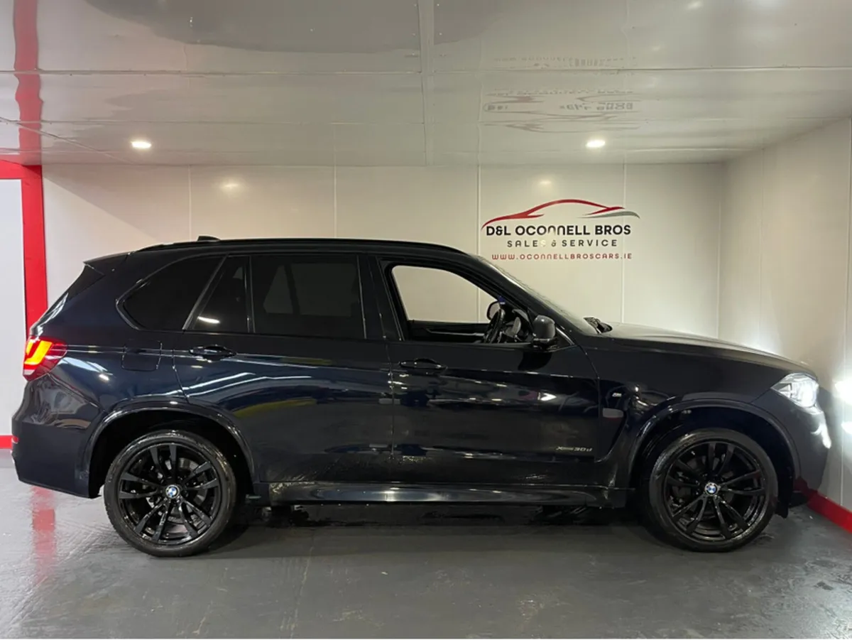 BMW X5 CREW CAB F15 3.0 XDRIVE 30D M SPORT 5SPEED - Image 4