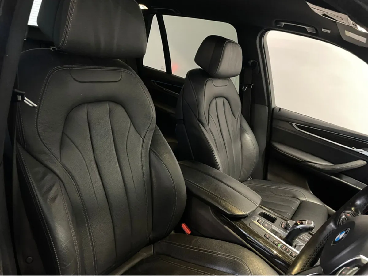 BMW X5 CREW CAB F15 3.0 XDRIVE 30D M SPORT 5SPEED - Image 3