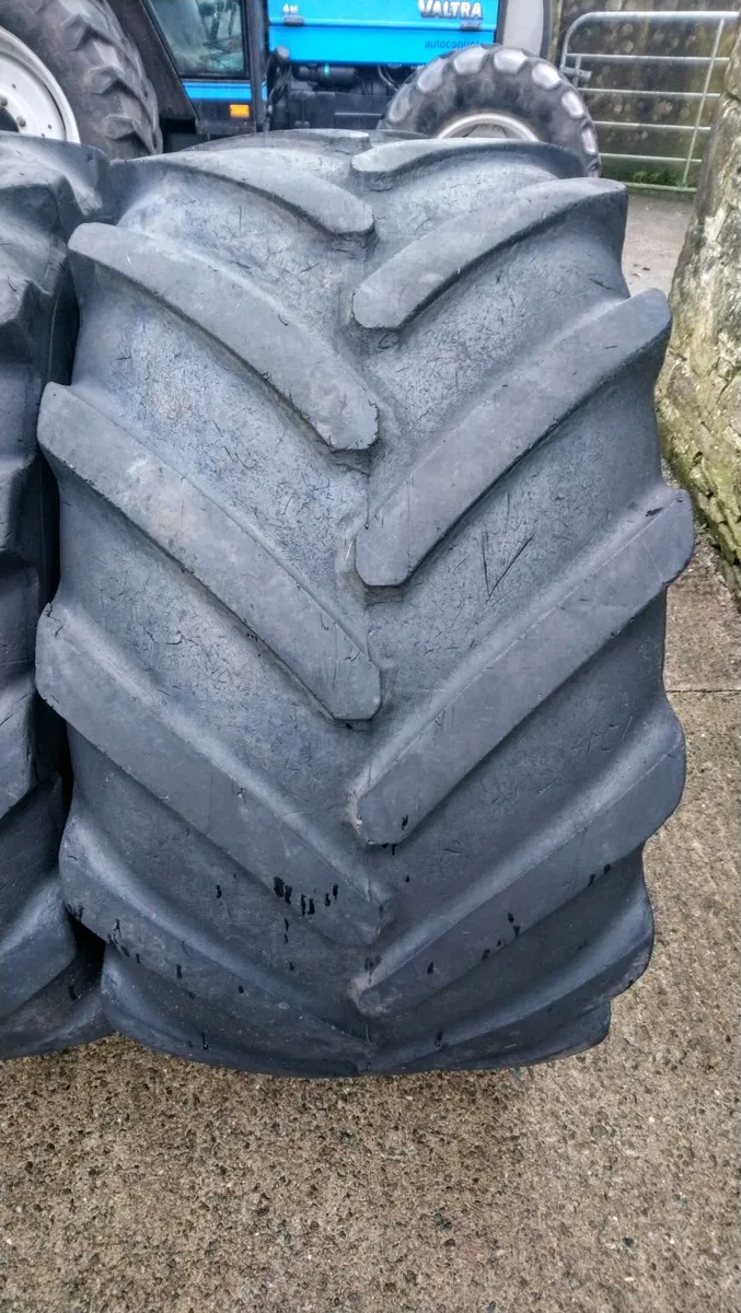 MICHELLIN 600 65 R28 TYRES 🚜 - Image 3