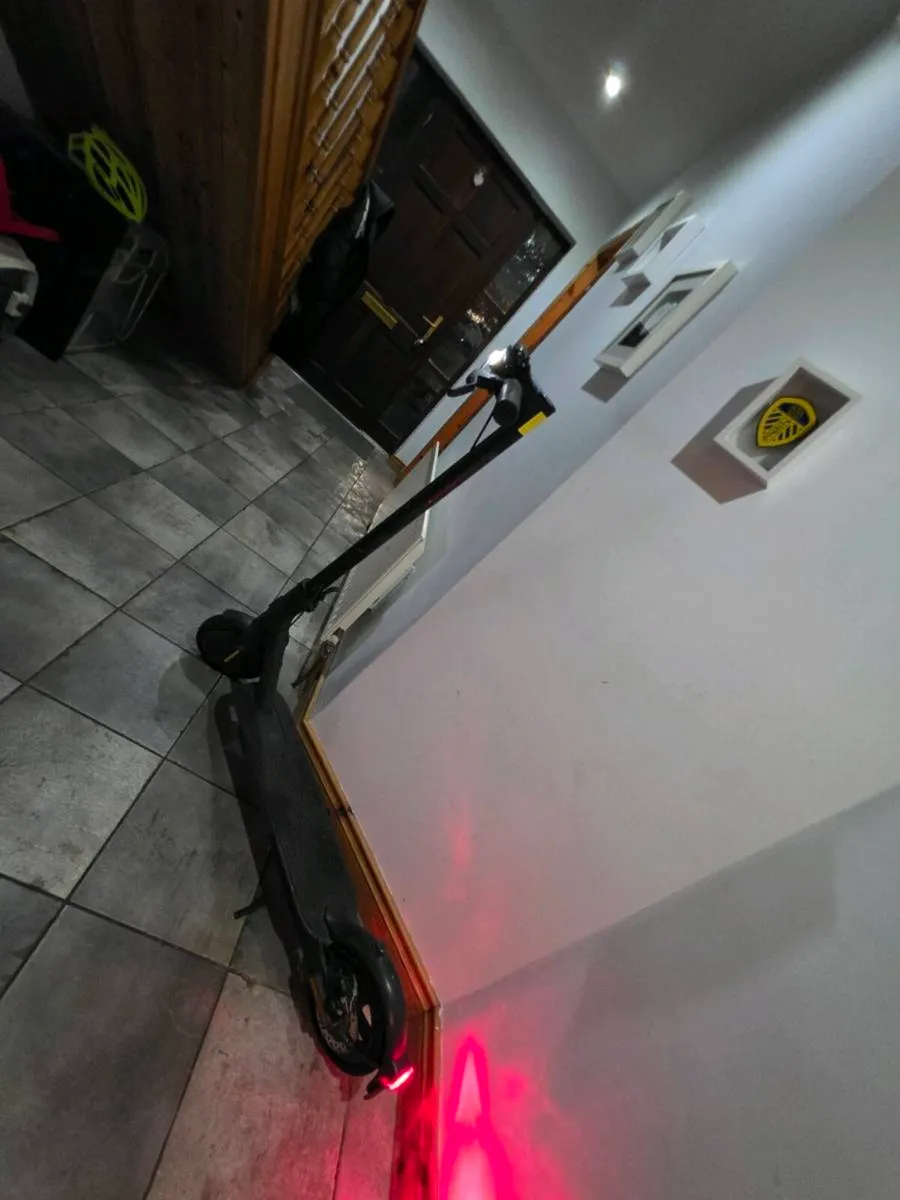 Xiaomi mi pro 2 scooter - Image 1