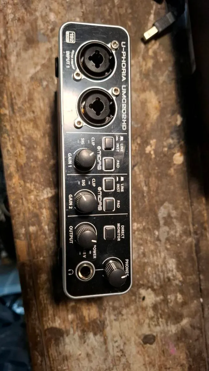 Behringer UMC202HD Audio Interface - Image 1