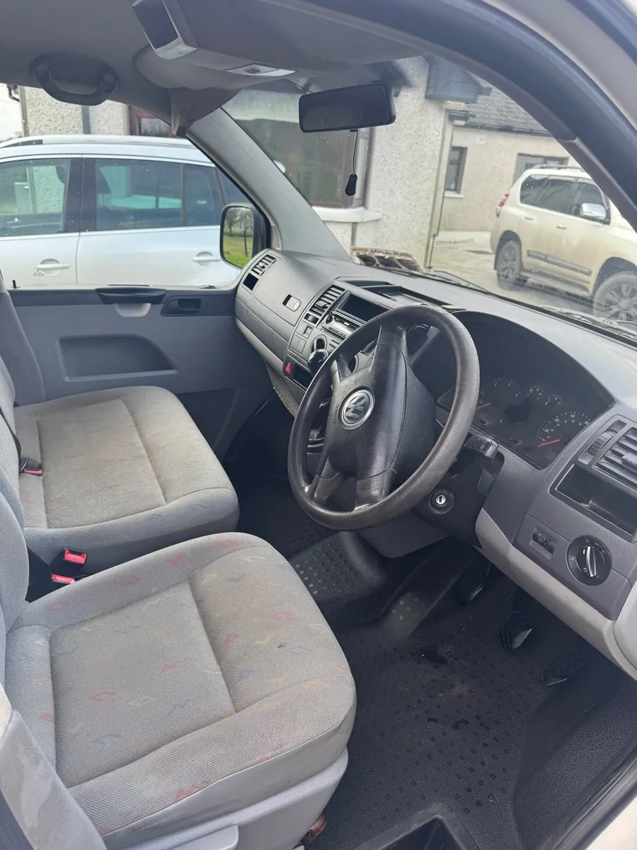 Volkswagen Transporter - Image 2