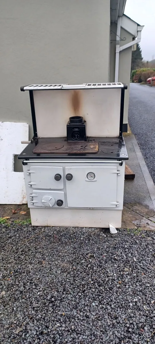 Stanley 8 Solid Fuel Range - Image 2