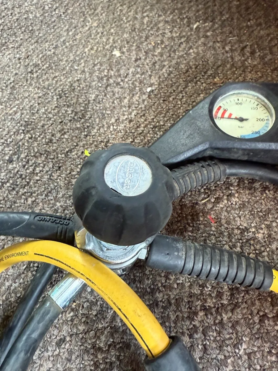 Dacor scuba regulator set - Image 2