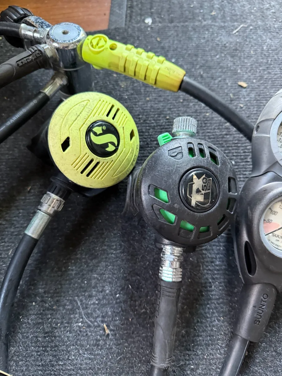 Scuba diving regulator set - Image 2