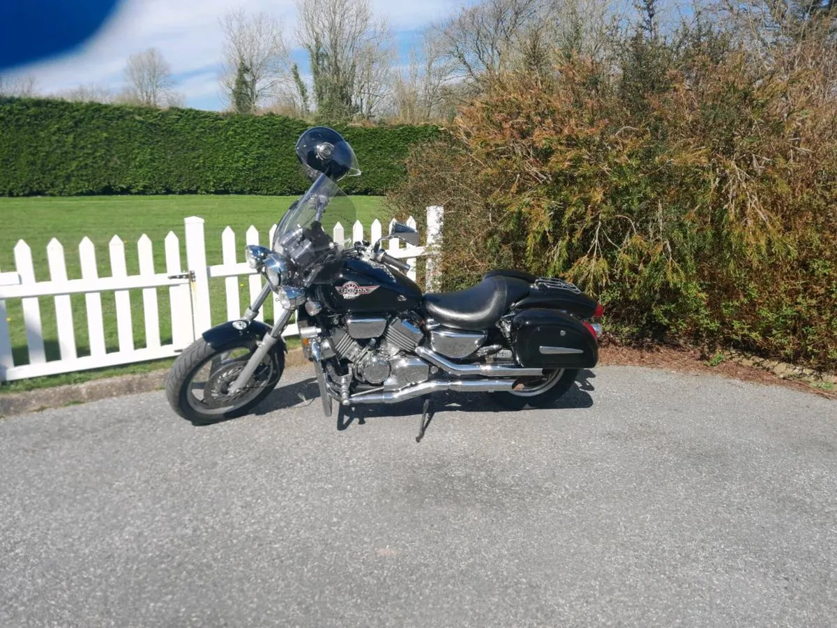 1999 VF 750 HONDA MAGNA - Image 1