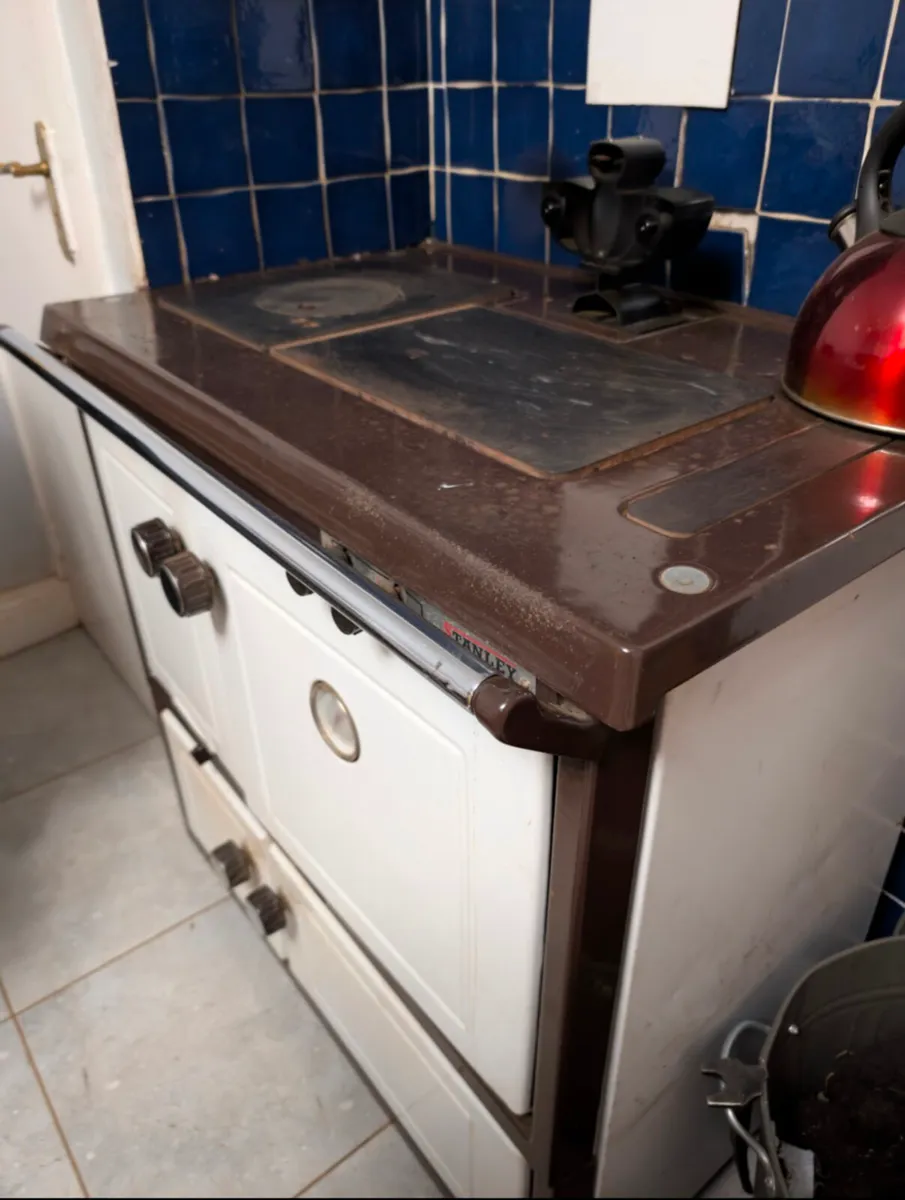 Stanley Super 90 Boiler Range for Sale - Image 1