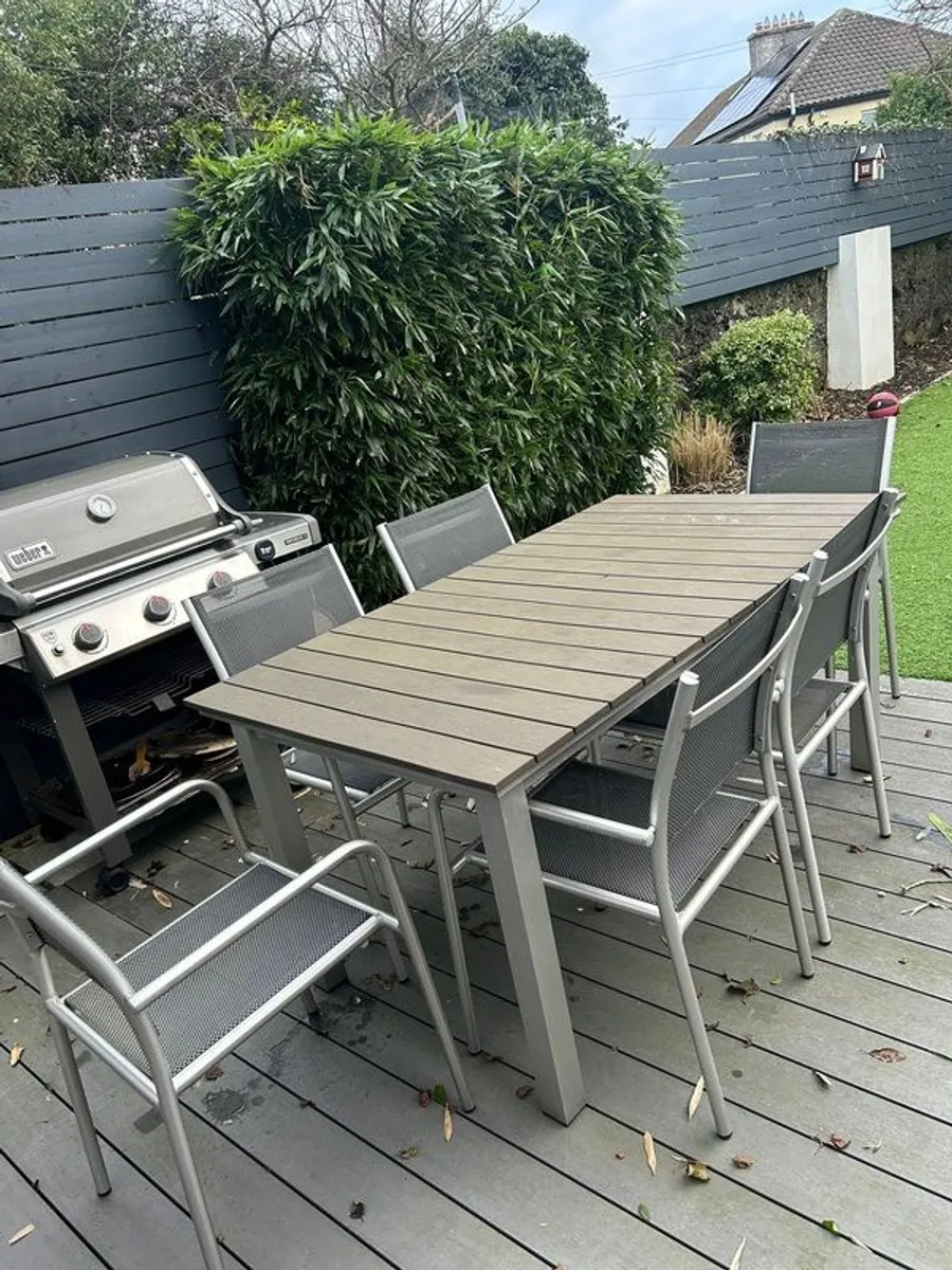 outdoor dining table & chairs - Image 1