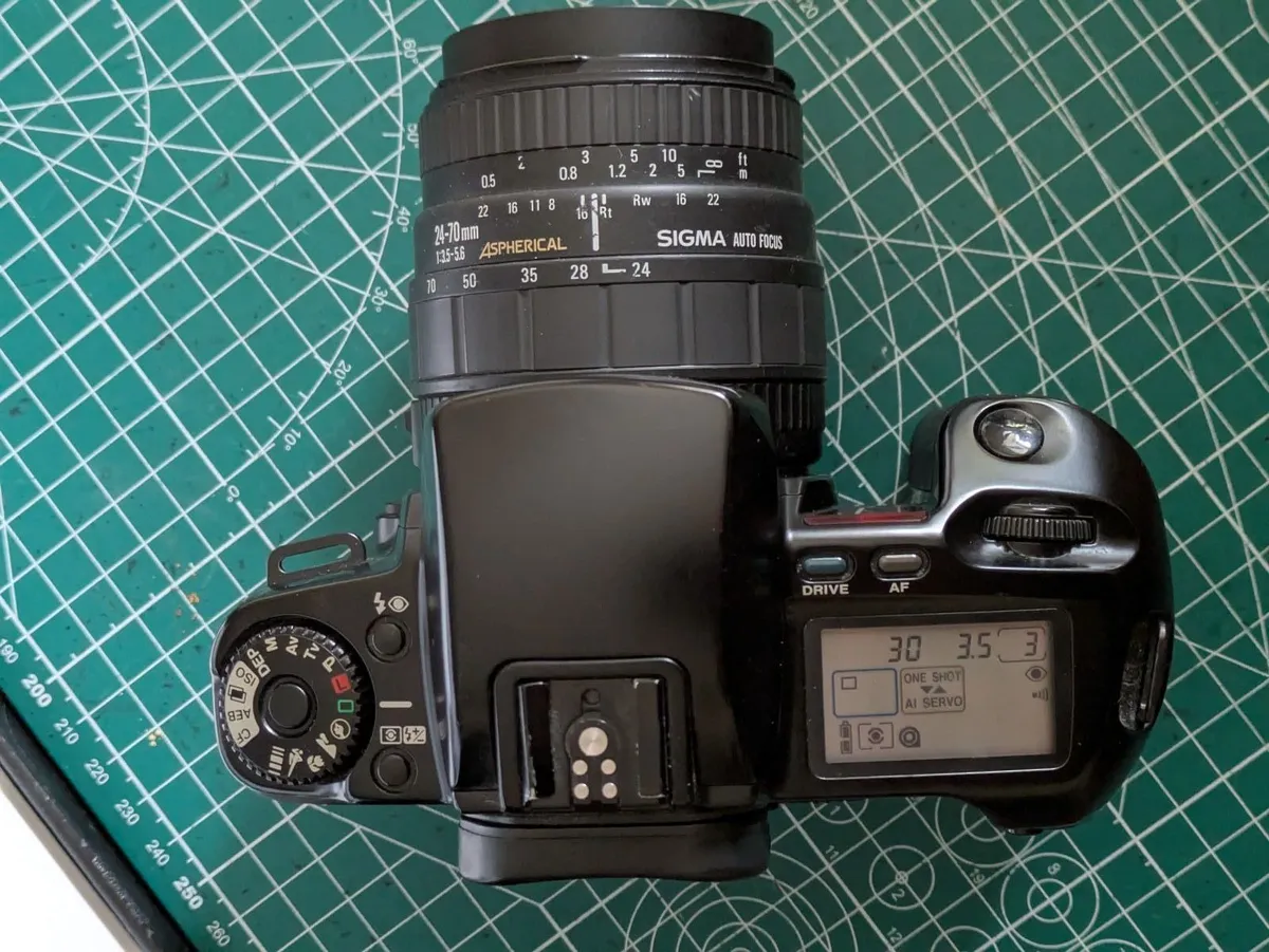 🎞️ Canon EOS 1000 QD - Image 2