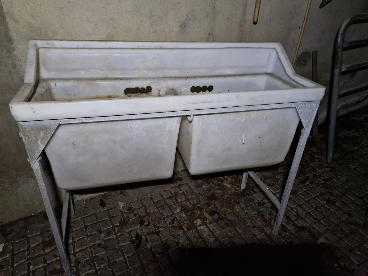 Washing Up Trough - Dairy Milking Parlour - Image 1
