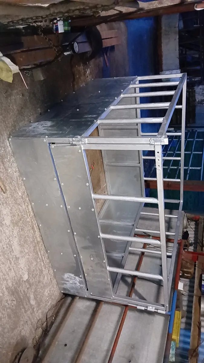 Cattle feeder - Image 2