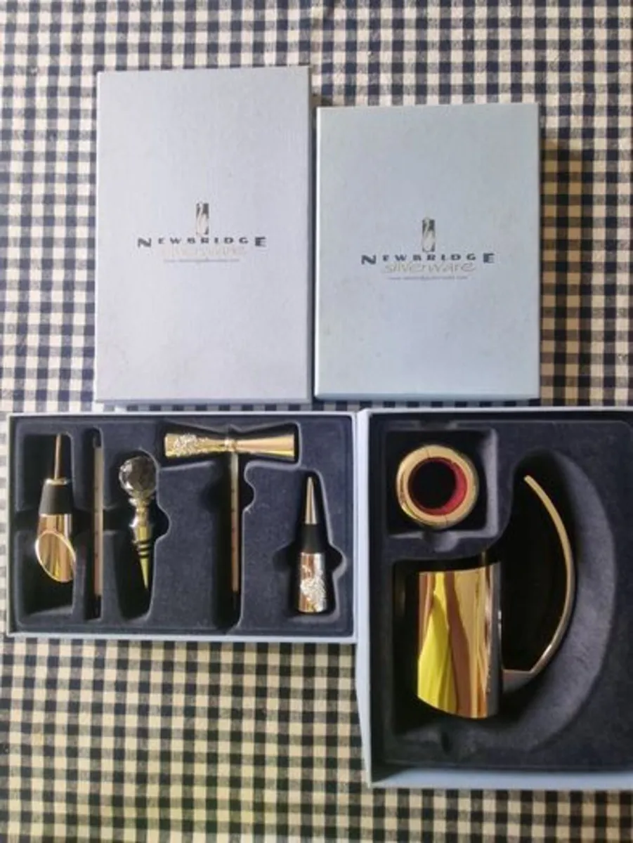 Newbridge Silverware wine set - Image 1