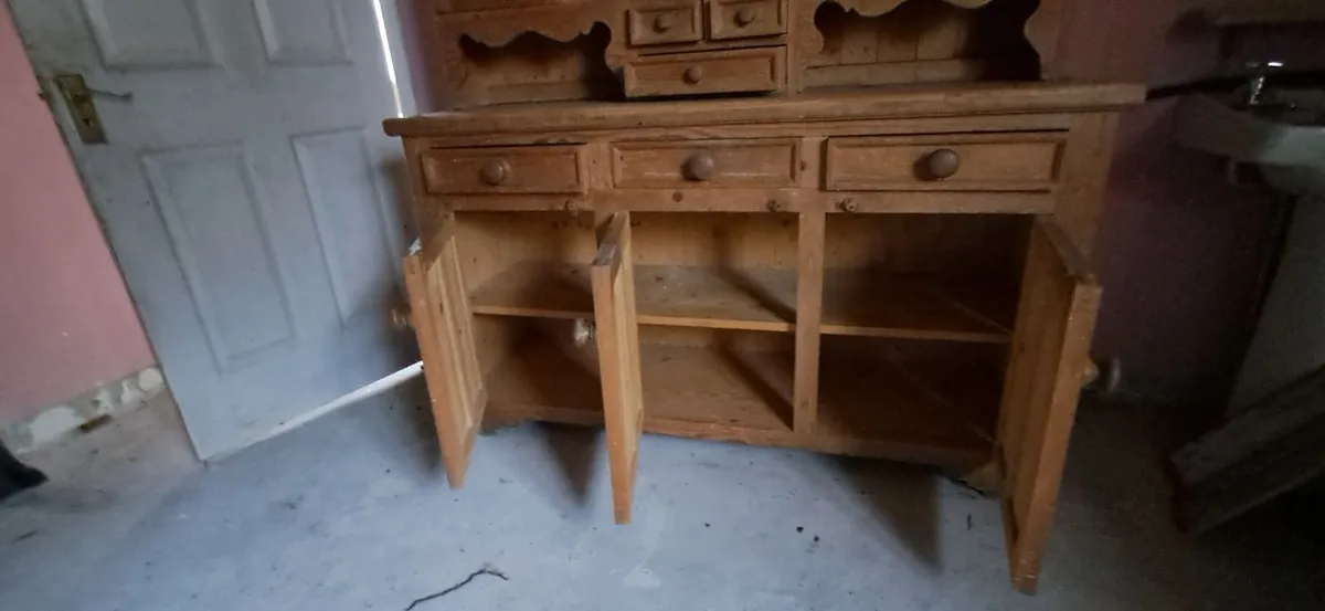 Pine dresser - Image 3