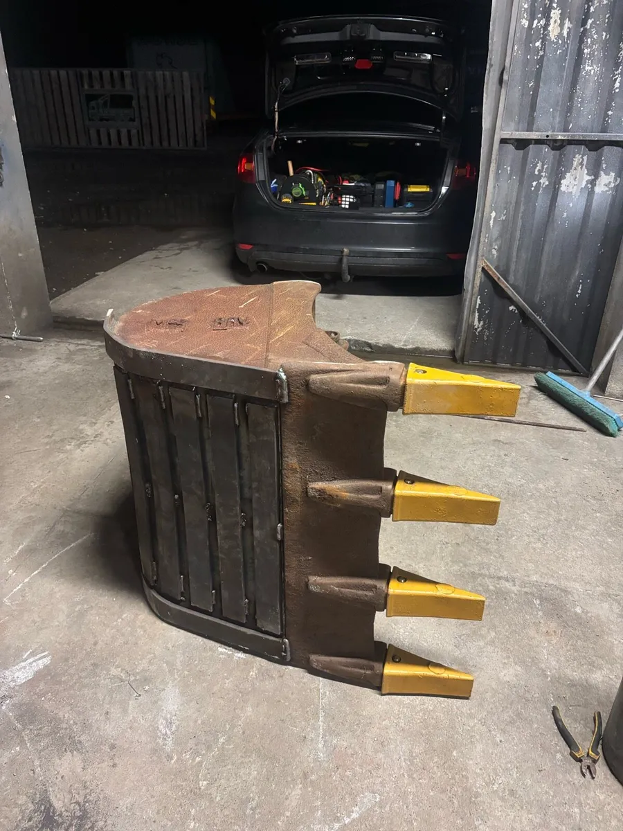 6-8 Tonne Digging Bucket - Image 3