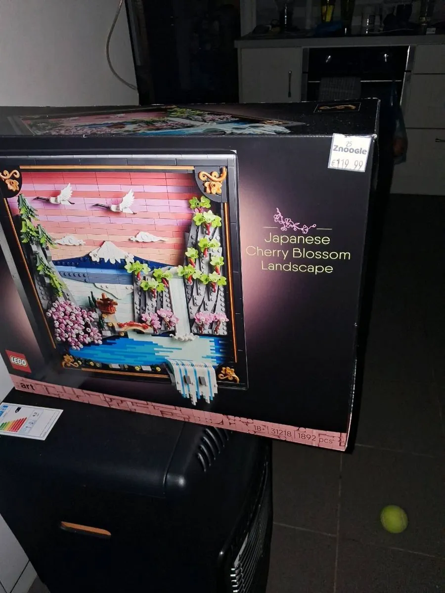 Lego japanese cherry blossom painting - Image 1