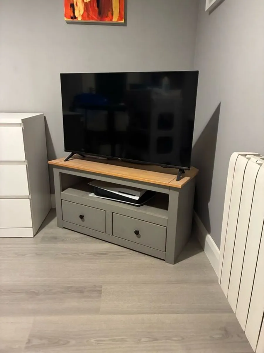 TV Corner Unit