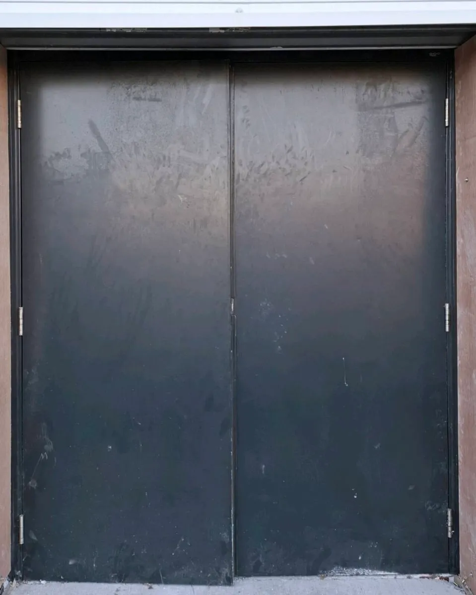 Double steel door - Image 1