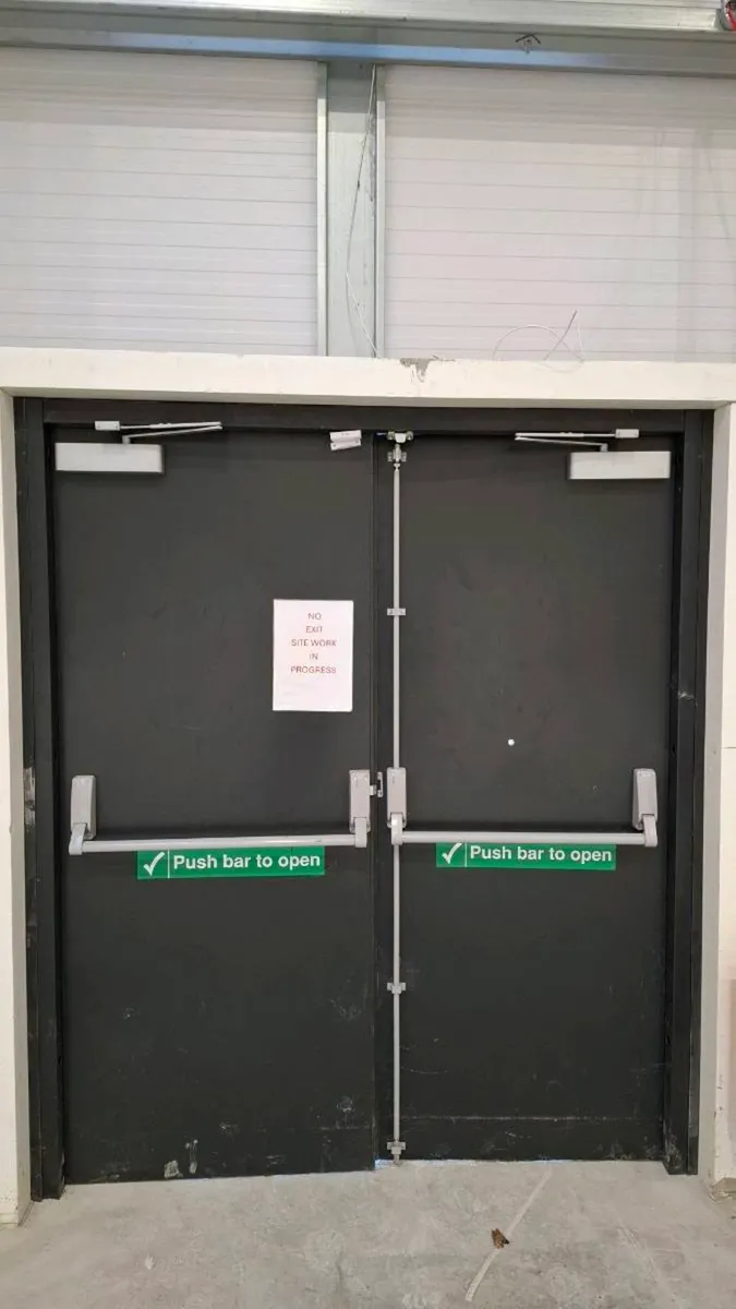 Double steel door - Image 2