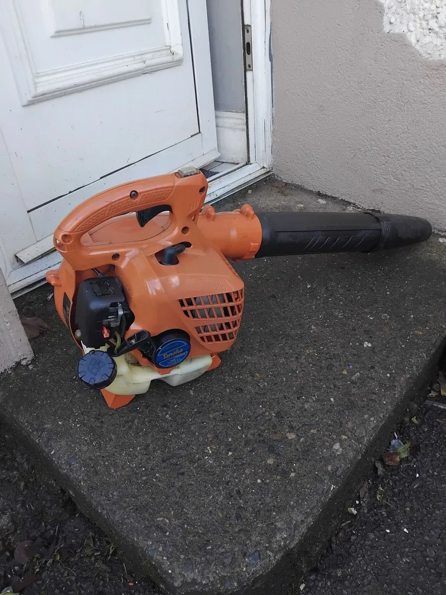 2017 tanaka TRB 24EAP leaf blower read add - Image 4