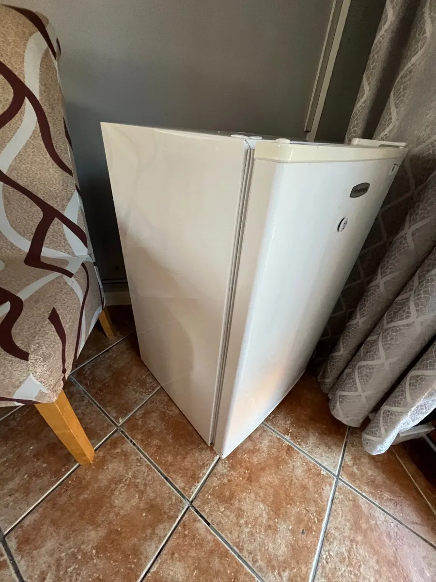 Undercounter fridge - Image 3