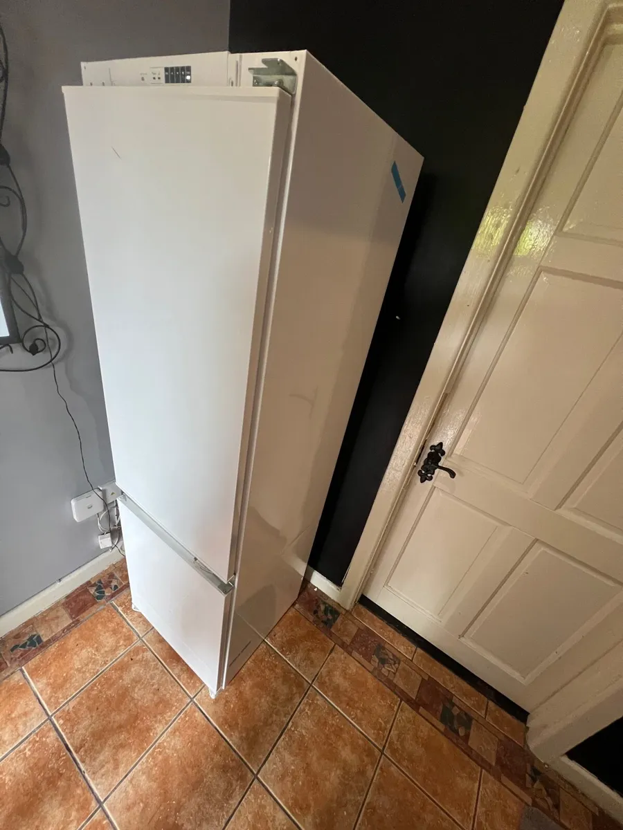 Fridge freezer - Image 2