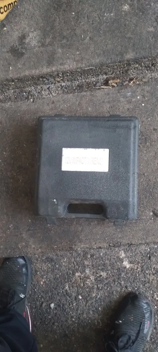 12v impact wrench new in the box never used - Image 3