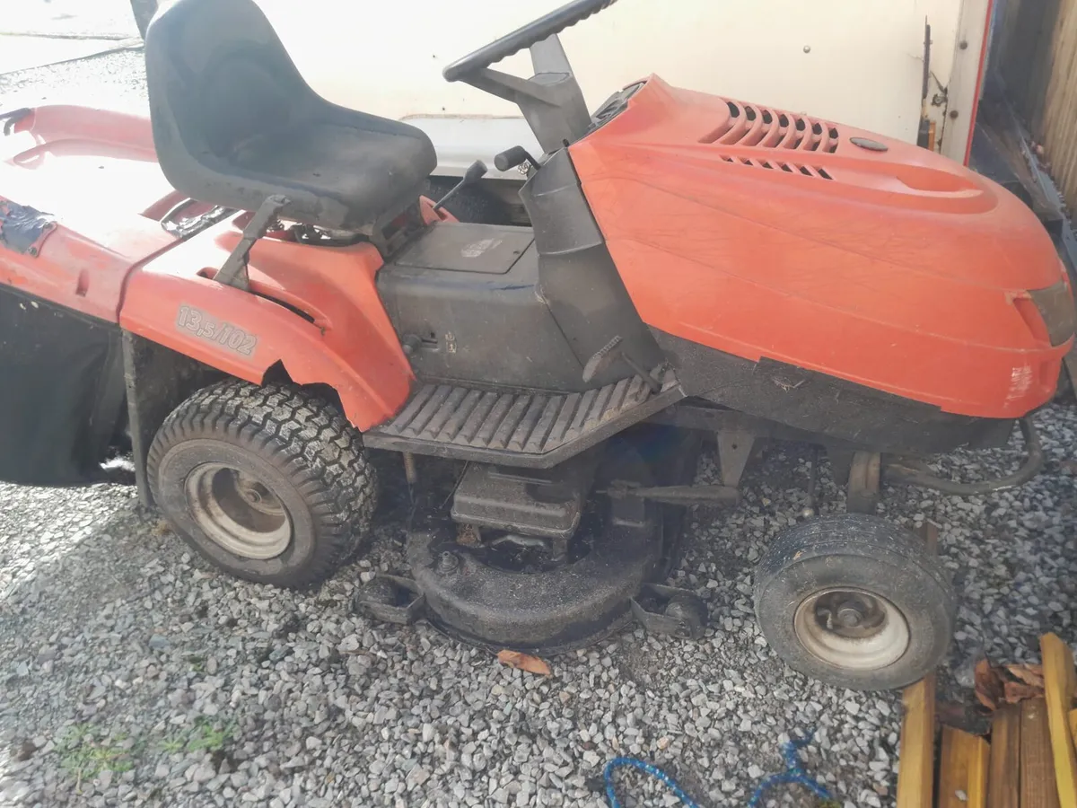 Castlegarden lawnmower - Image 1