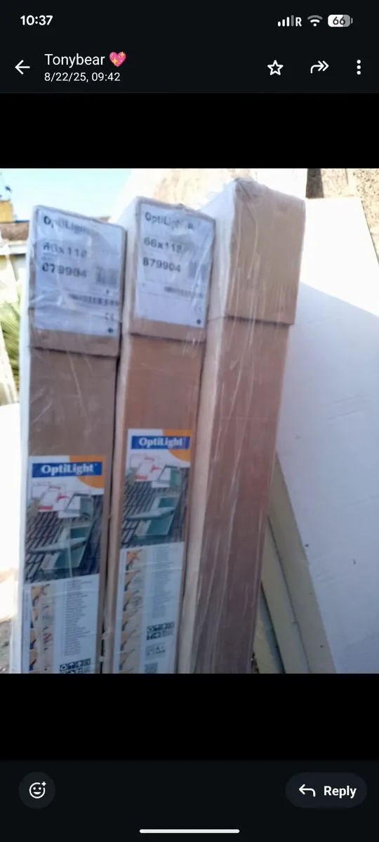 One roof window - Image 1