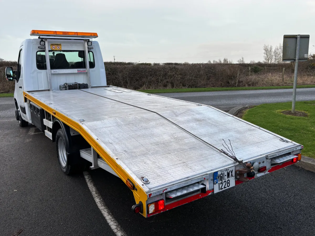 2018 Renault Master Recovery Truck Manual - Image 3