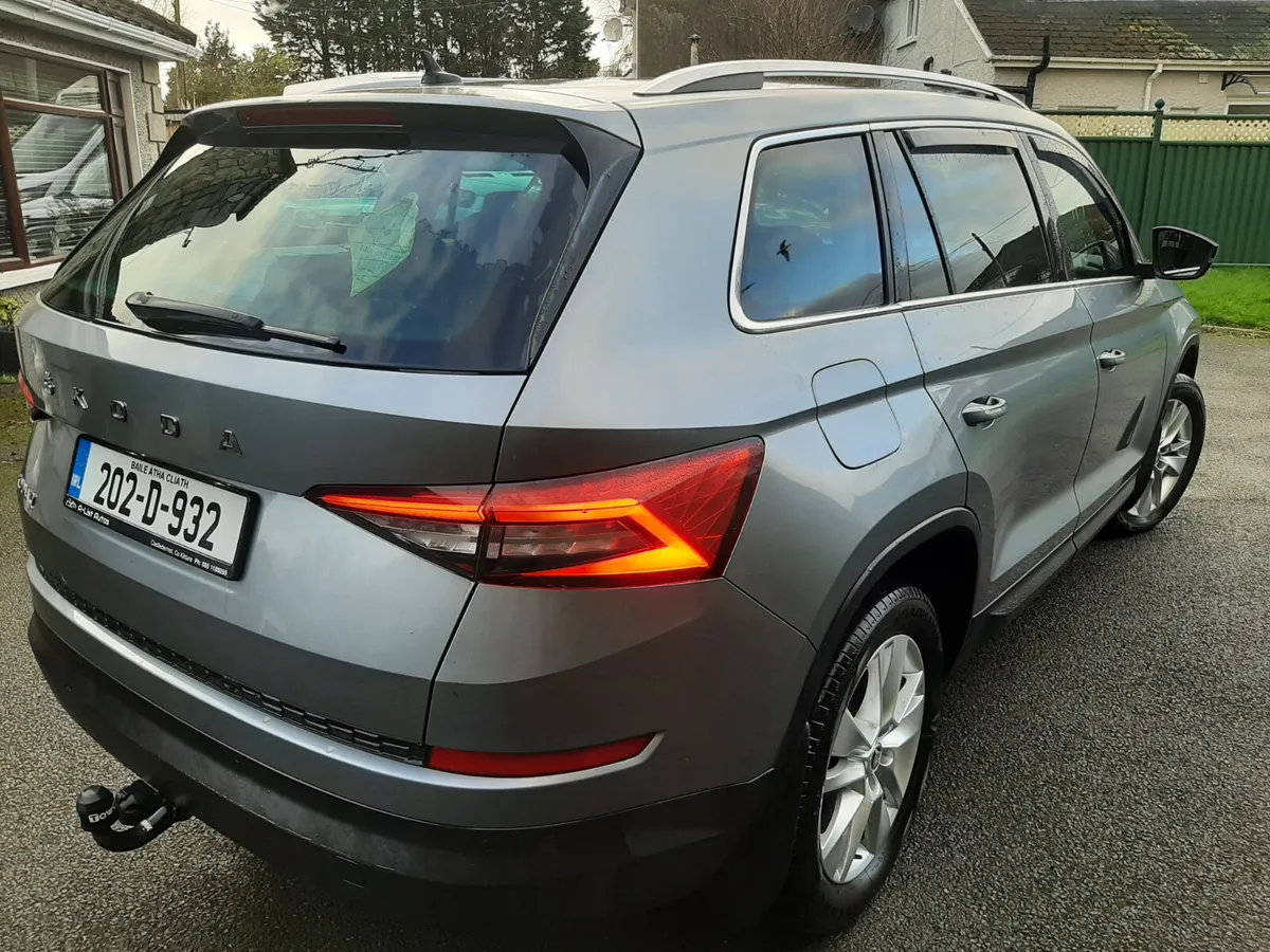SKODA KODIAQ AMBITION AUTOMATIC 7 SEATS 💺 - Image 3