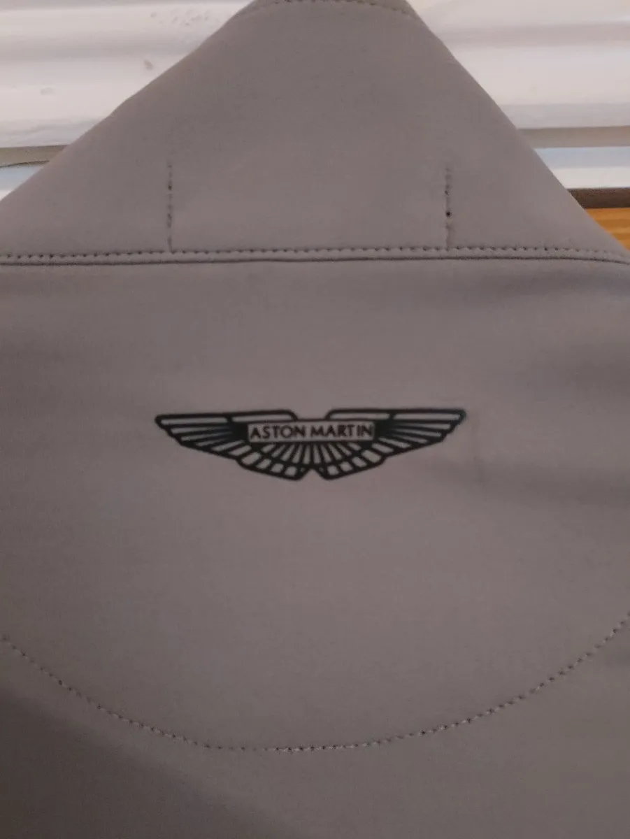 Aston Martin 1/4 zip sweater L - Image 2