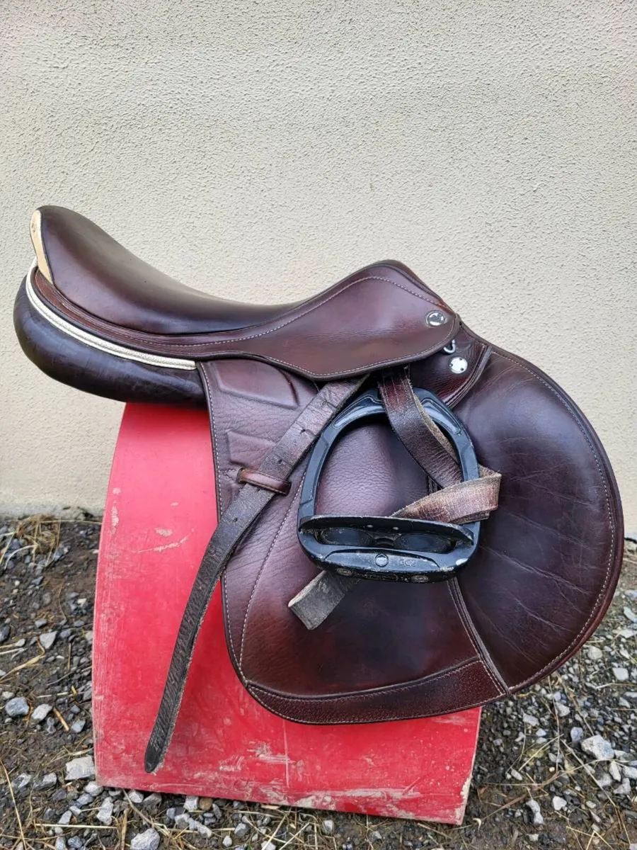Prestige X Paris Jumping Saddle - Image 1