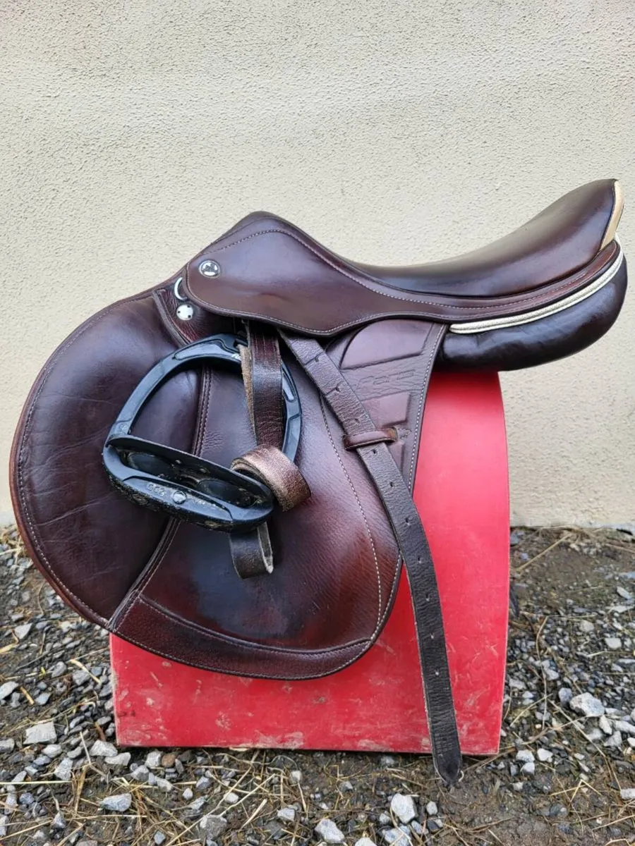 Prestige X Paris Jumping Saddle - Image 2