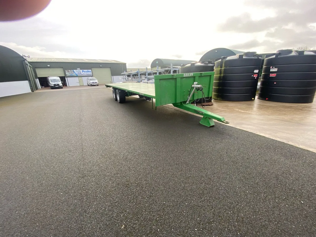 Bailey 33 ft trailer - Image 3