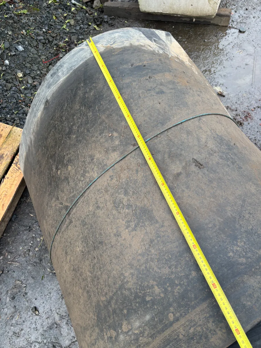 Large roll of rubber - Image 3