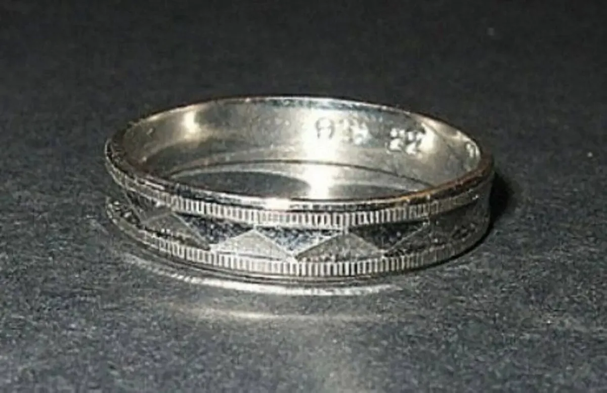Vintage Hallmarked Silver Ring - Image 2