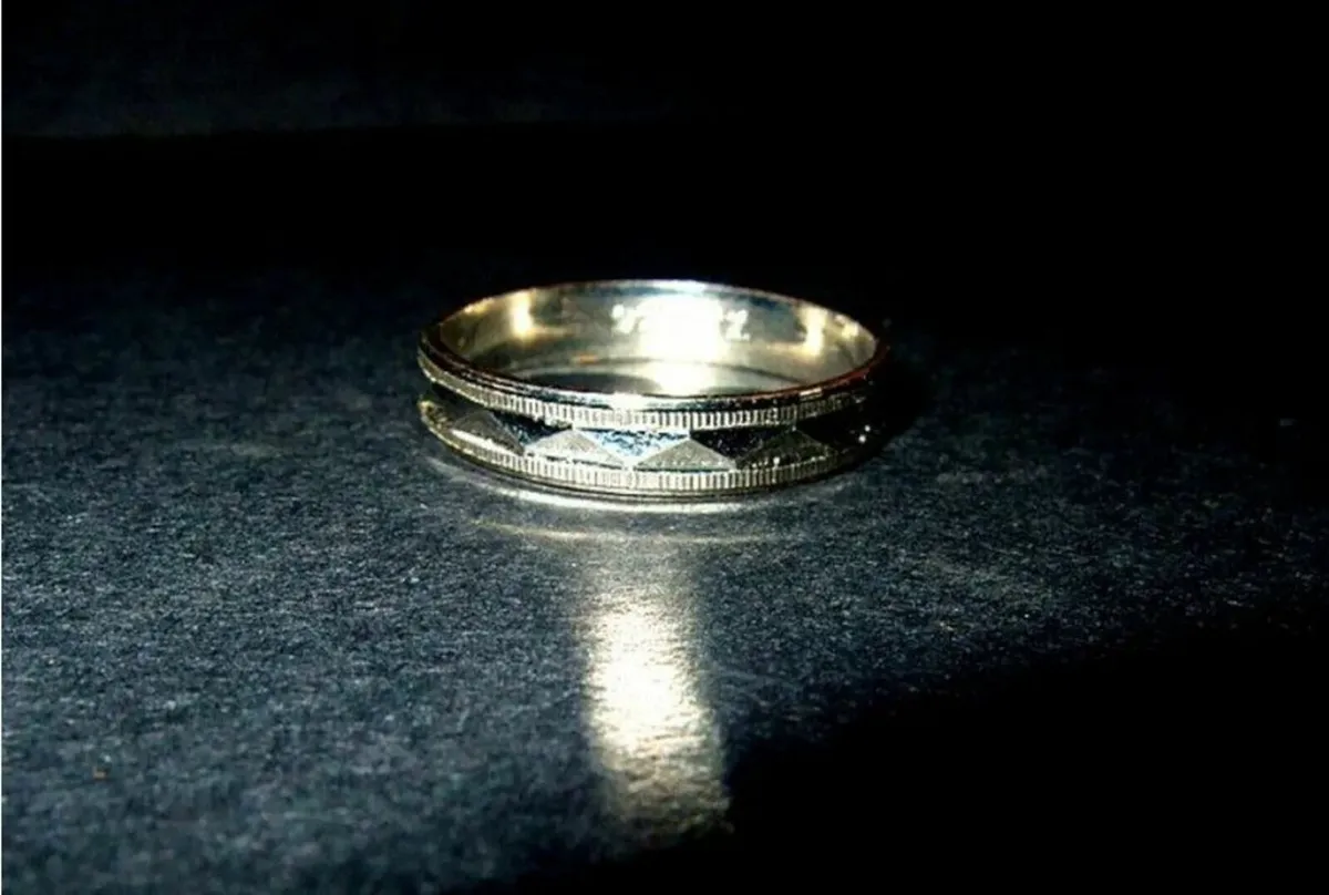 Vintage Hallmarked Silver Ring - Image 1