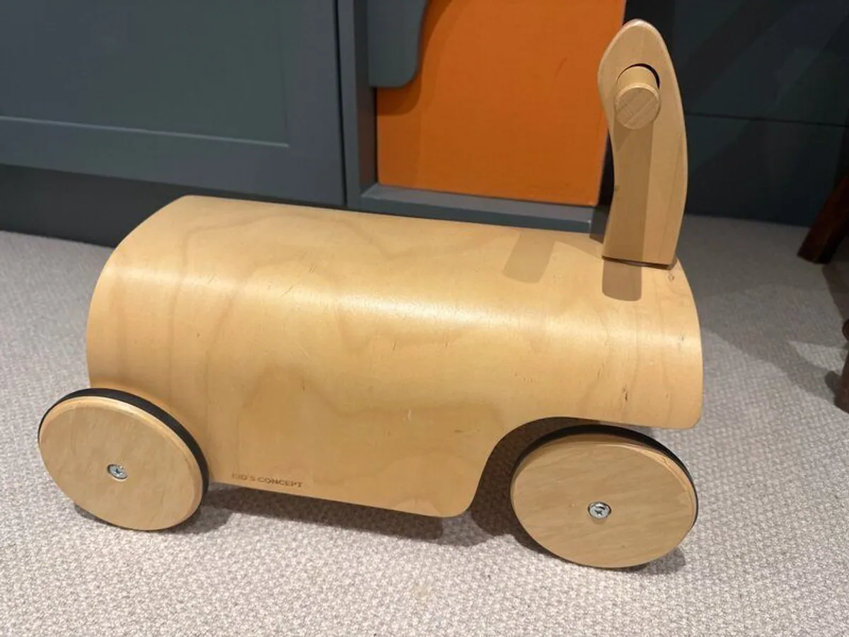 Kids concept Aidan wooden car - Image 2