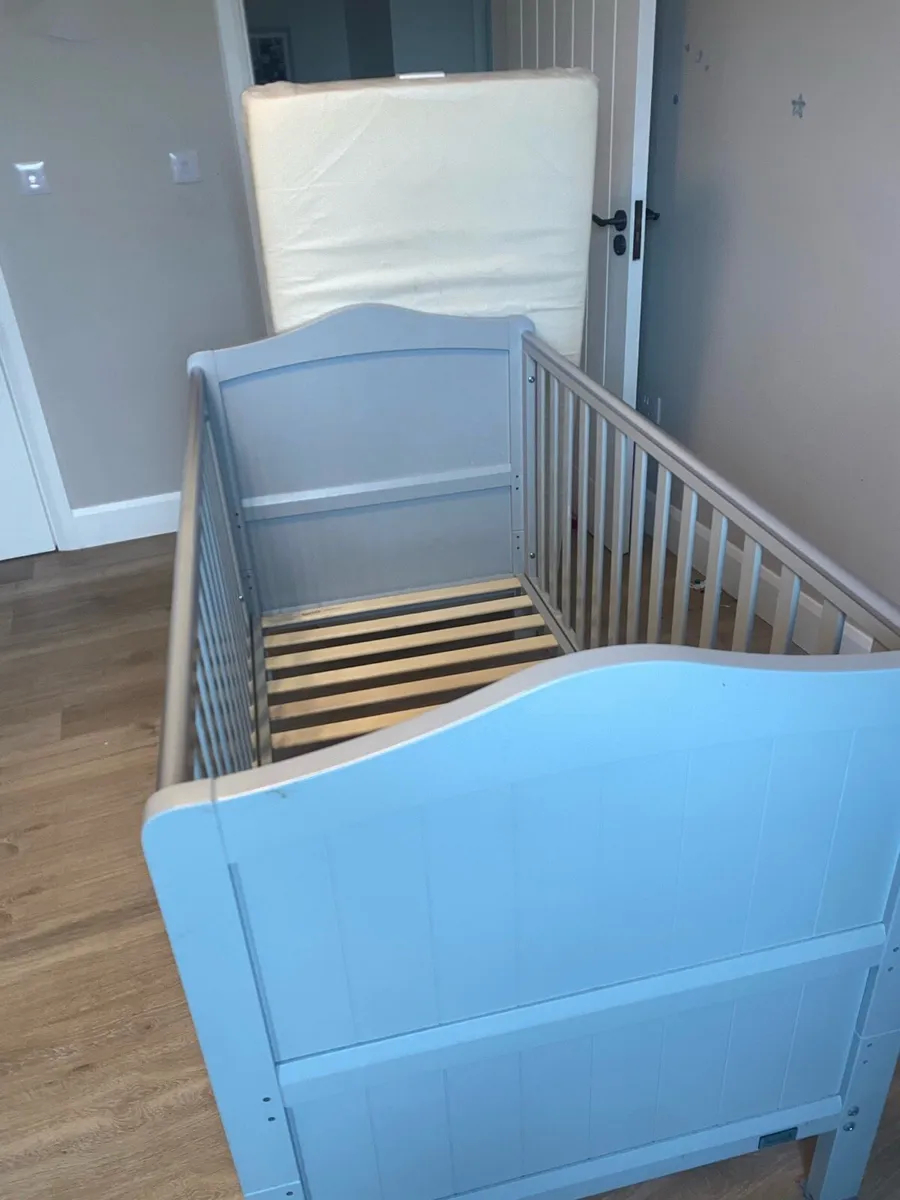 Baby cot - Image 3