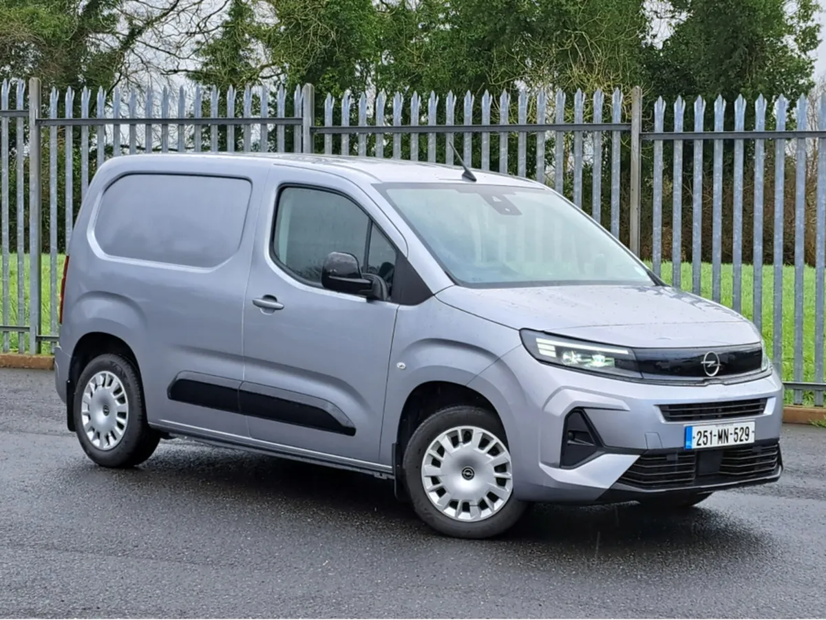 Opel Combo SPORTIVE L1H1 1.5TD 100BHP **REVERSING - Image 1