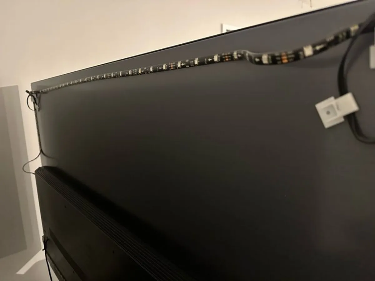 Lg Oled Tv 55inch - Image 2