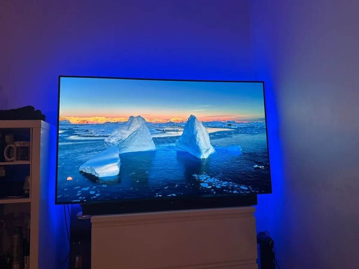 Lg Oled Tv 55inch - Image 3