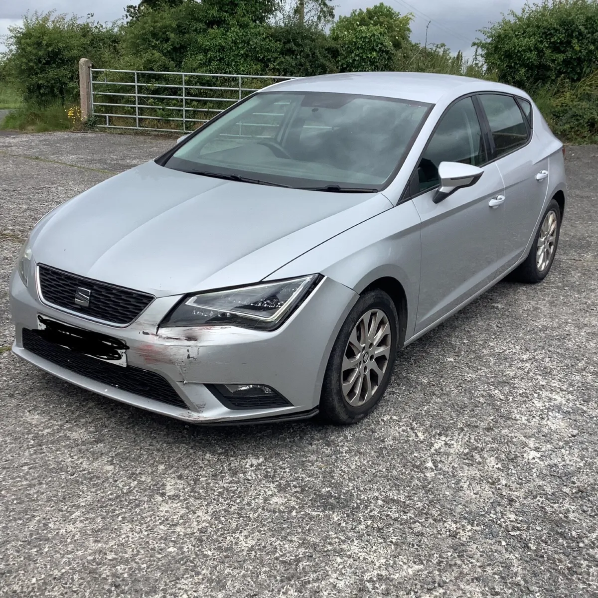 Seat Leon  se technology tsi 1.2 petrol 2015 parts - Image 3