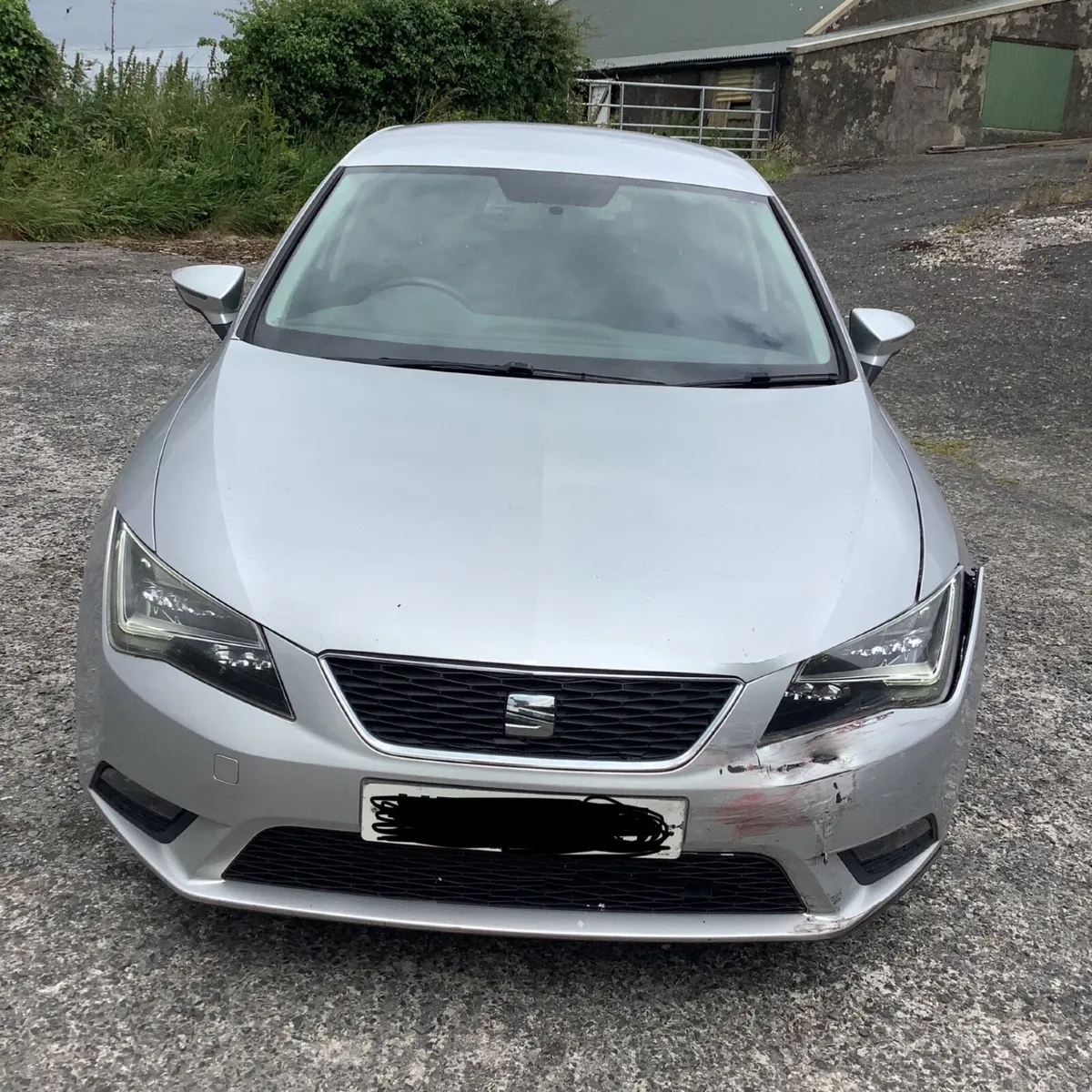 Seat Leon  se technology tsi 1.2 petrol 2015 parts - Image 2
