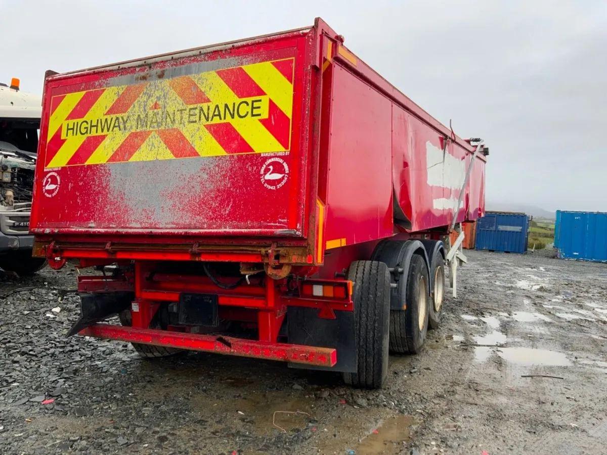 Other Other SWAN INSLULATED TIPPING TRAILERLIFT / - Image 3