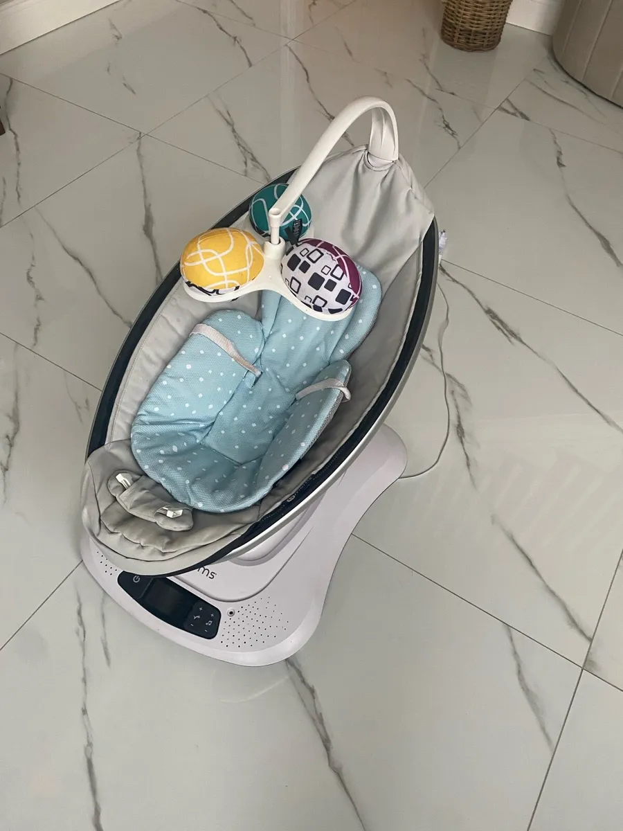 Baby swing chair - Image 1