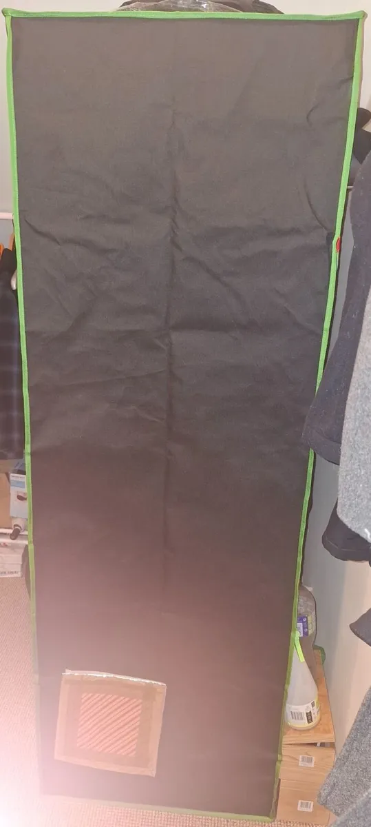 Grow Tent 60x60x180cm + 75 W LED Grow Light + Fan - Image 1