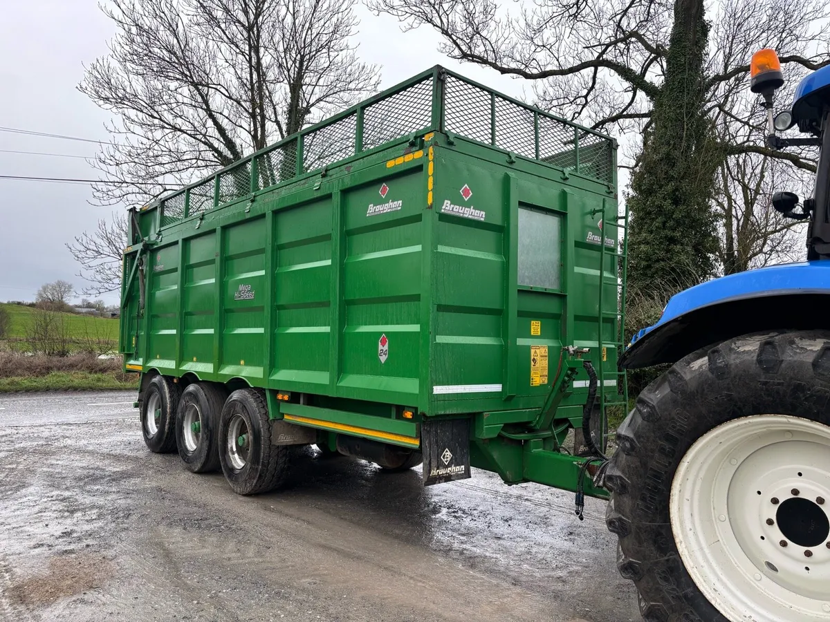 Broughan 24 ft tri axle silage trailer - Image 2