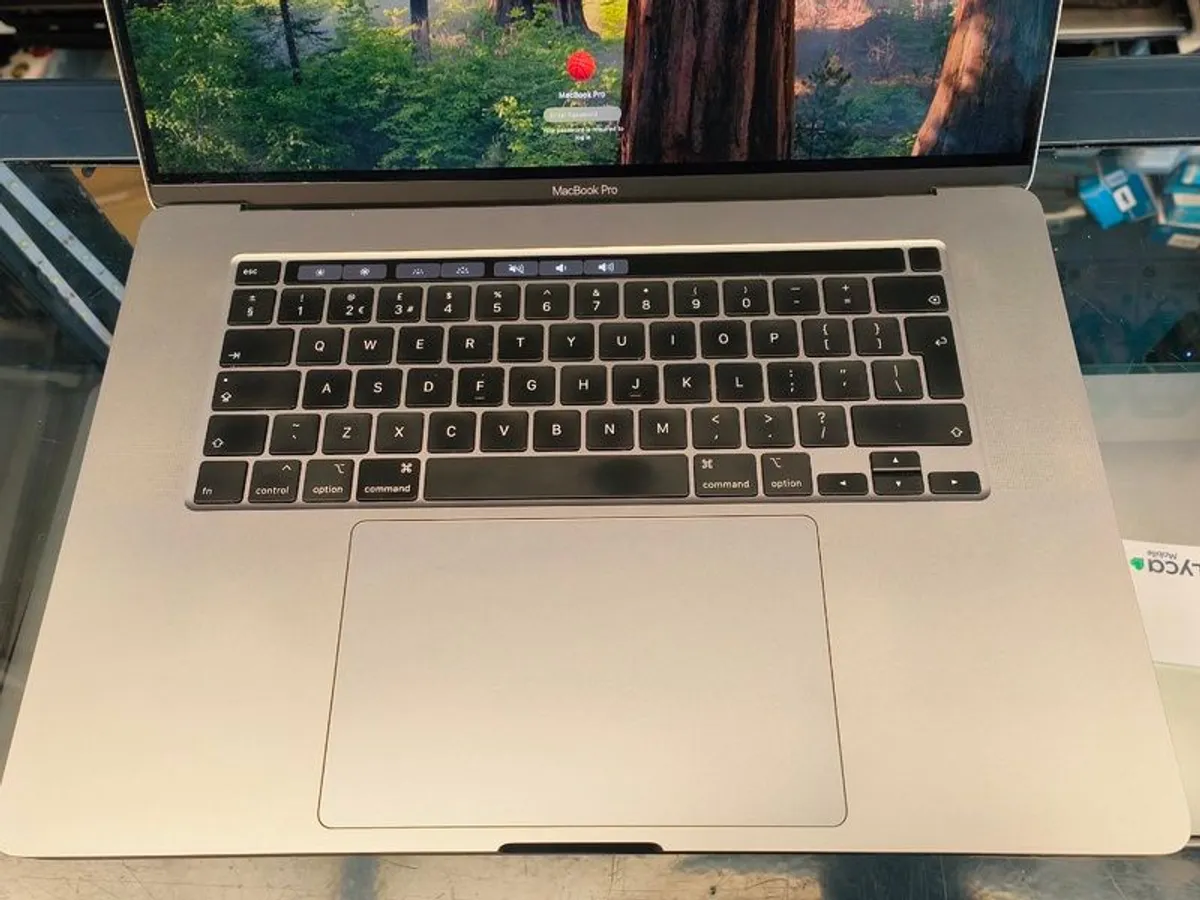 2019 MacBook Pro 16"  A2141, Intel 6 Core i7 9th Gen ( i7-9750H) 32GB DDR 1TB SSD, UHD Graphics 630 (Battey Cycle:616) - Image 4