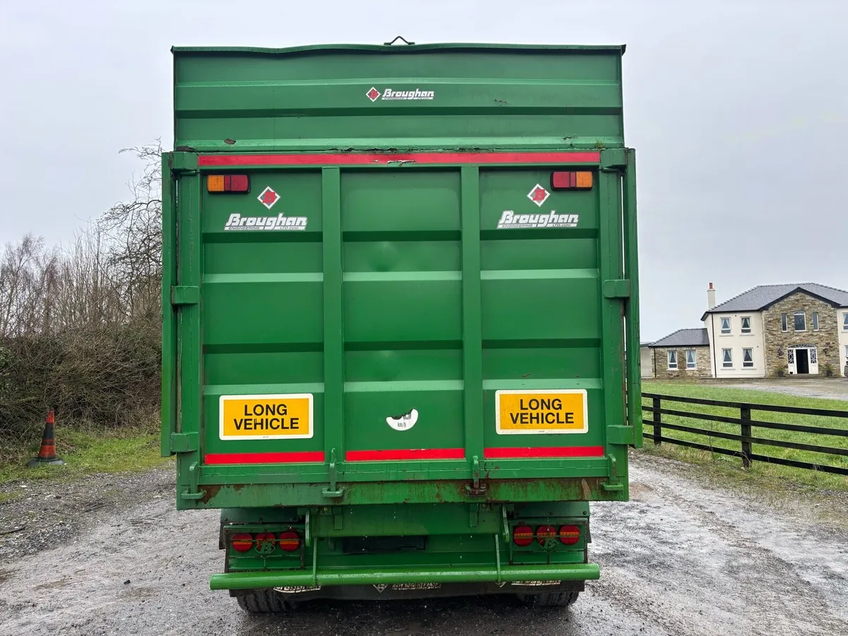 Broughan 24 ft tri axle silage trailer - Image 4